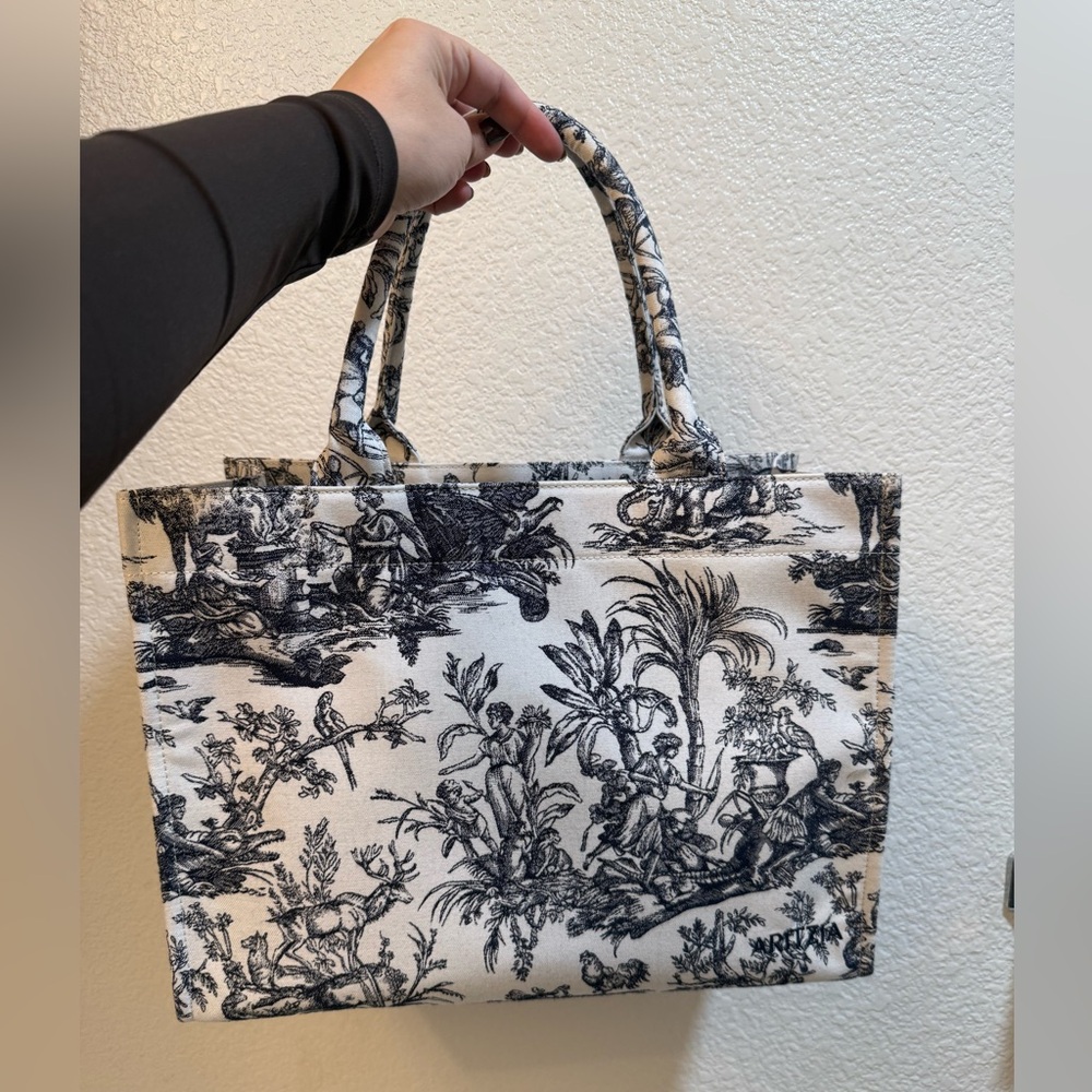 ARITZIA keep tote